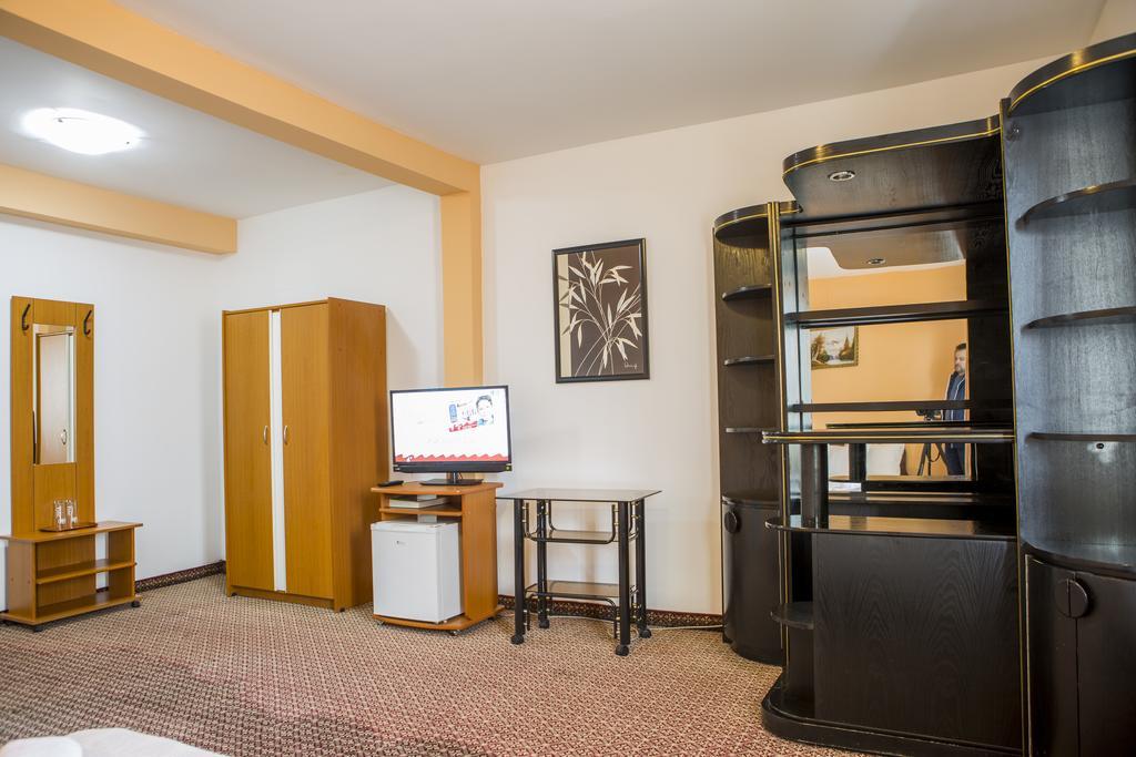 Hotel Darina Тыргу-Муреш Экстерьер фото